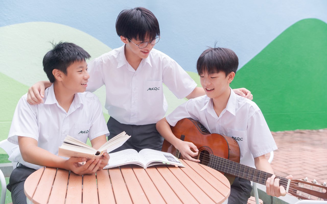 Encourage students to obtain international English certification