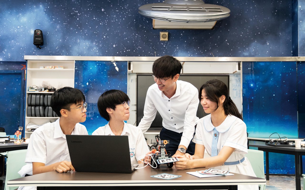 The school actively encourages students to participate in off-campus competitions