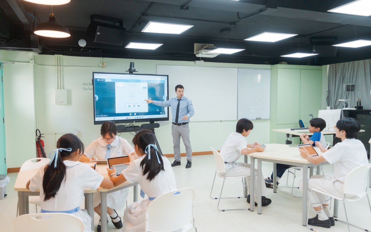 The school is committed to creating an English-based learning atmosphere