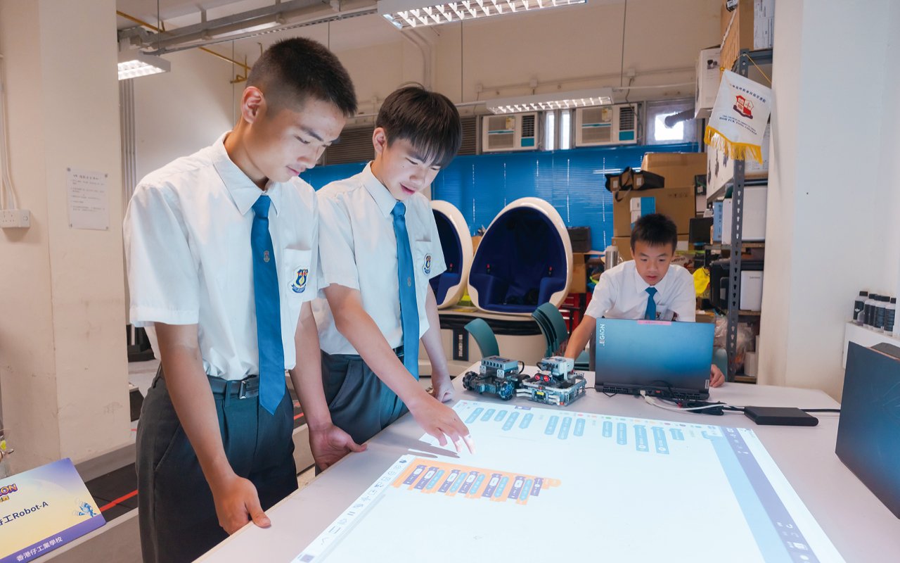 Aberdeen Technical School - Academics and moral character complement each other, and diverse opportunities shine.