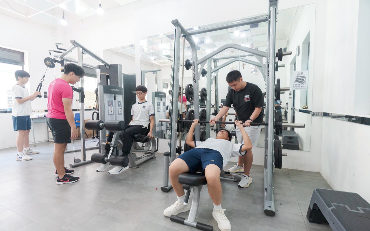 Aberdeen Technical School - Academics and moral character complement each other, and diverse opportunities shine.