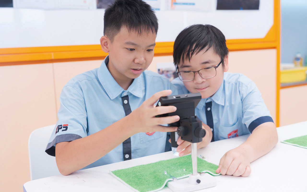 The school attaches great importance to students’ moral and spiritual growth