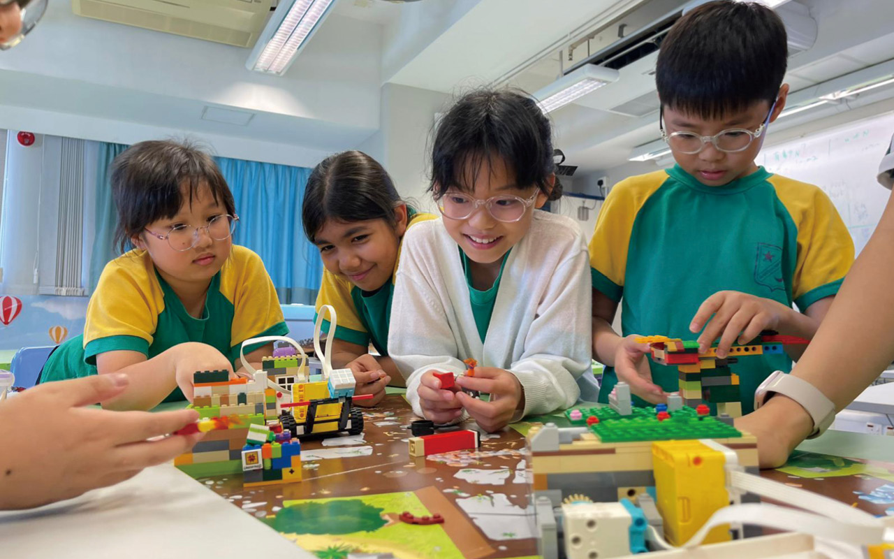 Islamic Dharwood Pau Memorial Primary School - Happy campus cares for colleagues, diverse stage shines like stars