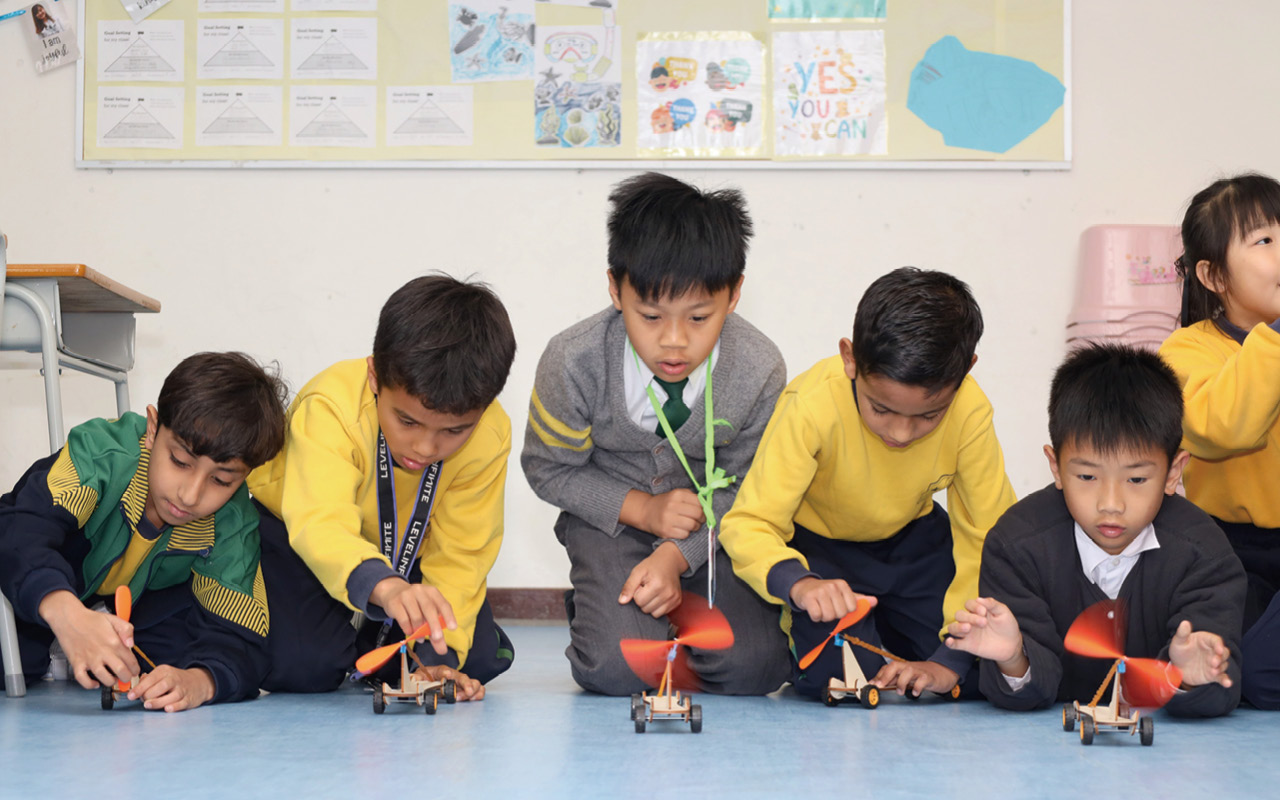 Islamic Dharwood Pau Memorial Primary School - Happy campus cares for colleagues, diverse stage shines like stars