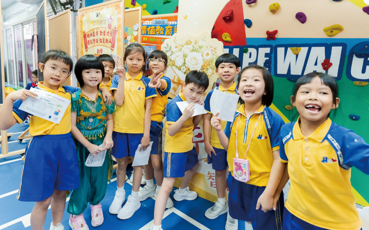 In terms of curriculum planning, the school implements layered teaching