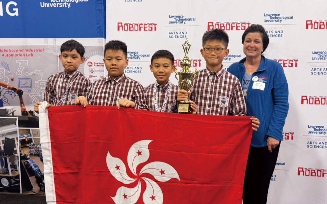 Actively organize students to participate in various innovation and technology competitions