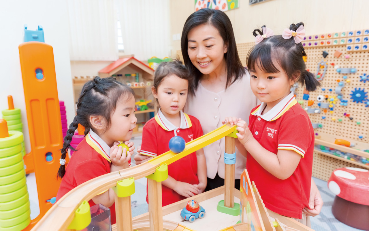 Carefully plan a comprehensive and high-quality learning activity space