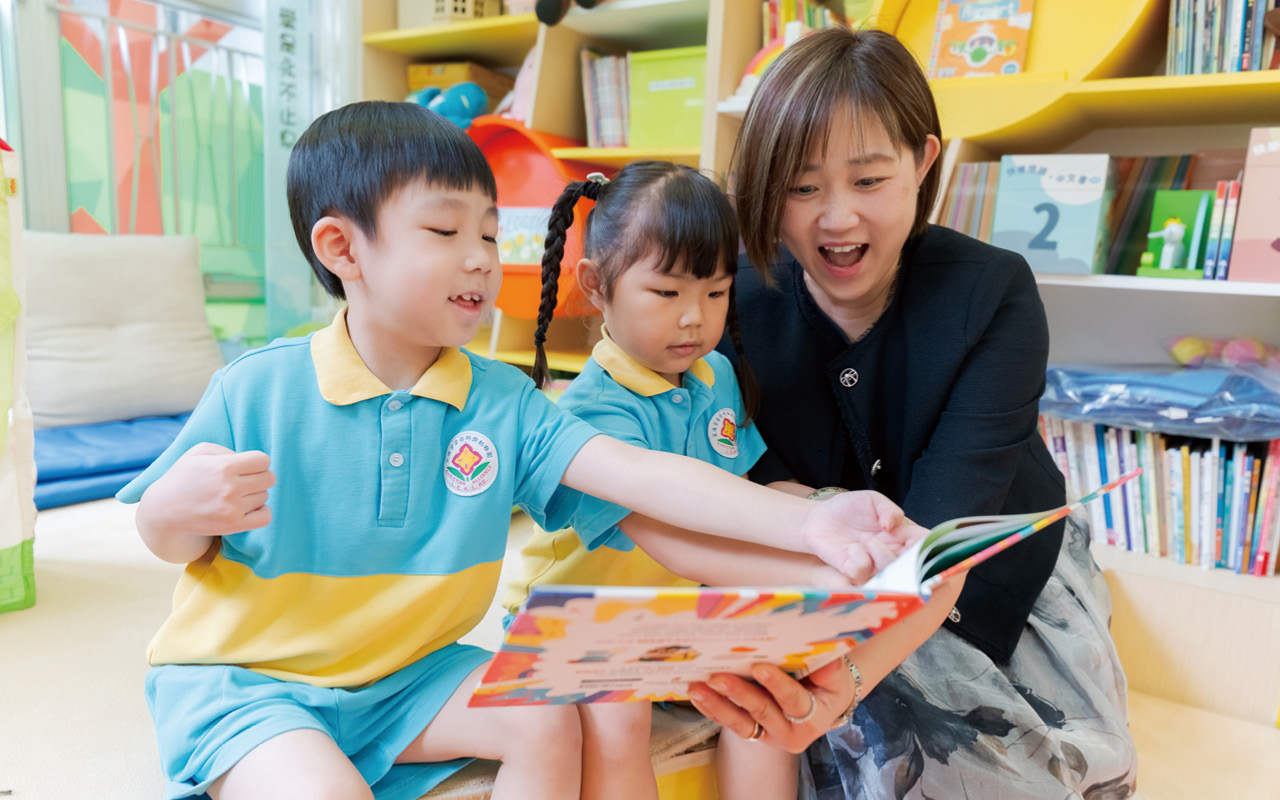 The school attaches great importance to learning experience and arranges a large number of interesting activities