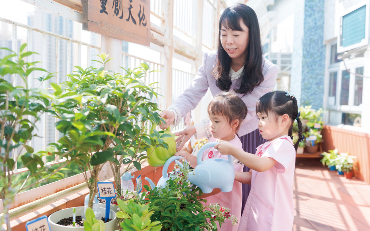 S.K.H. KINDLY LIGHT CHURCH HOLY CARPENTER KINDERGARTEN - Educate people with love and create a healthy and happy place for growth with ingenuity