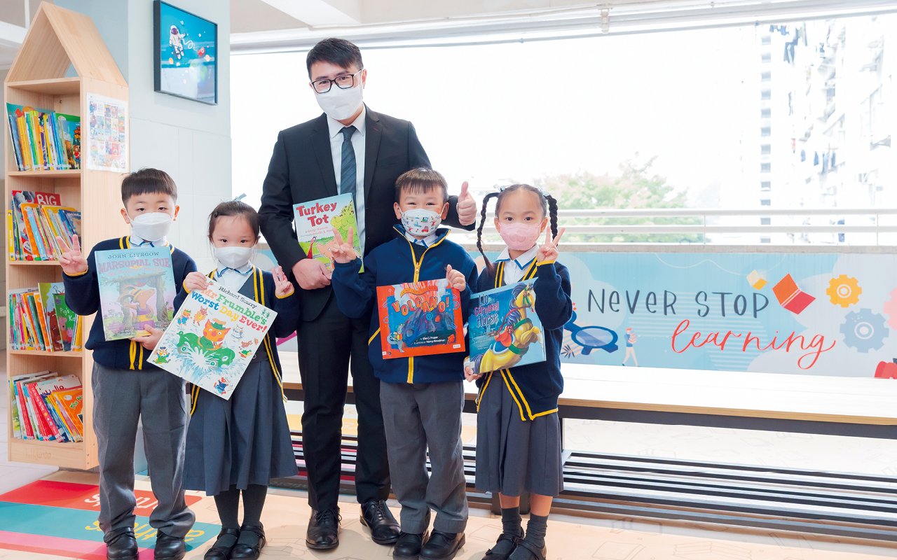 The school has also organized different English learning activities in the past, such as "World Culture Day", which introduced the cultural characteristics of different countries through full-day English activities to expand students' international horizons.