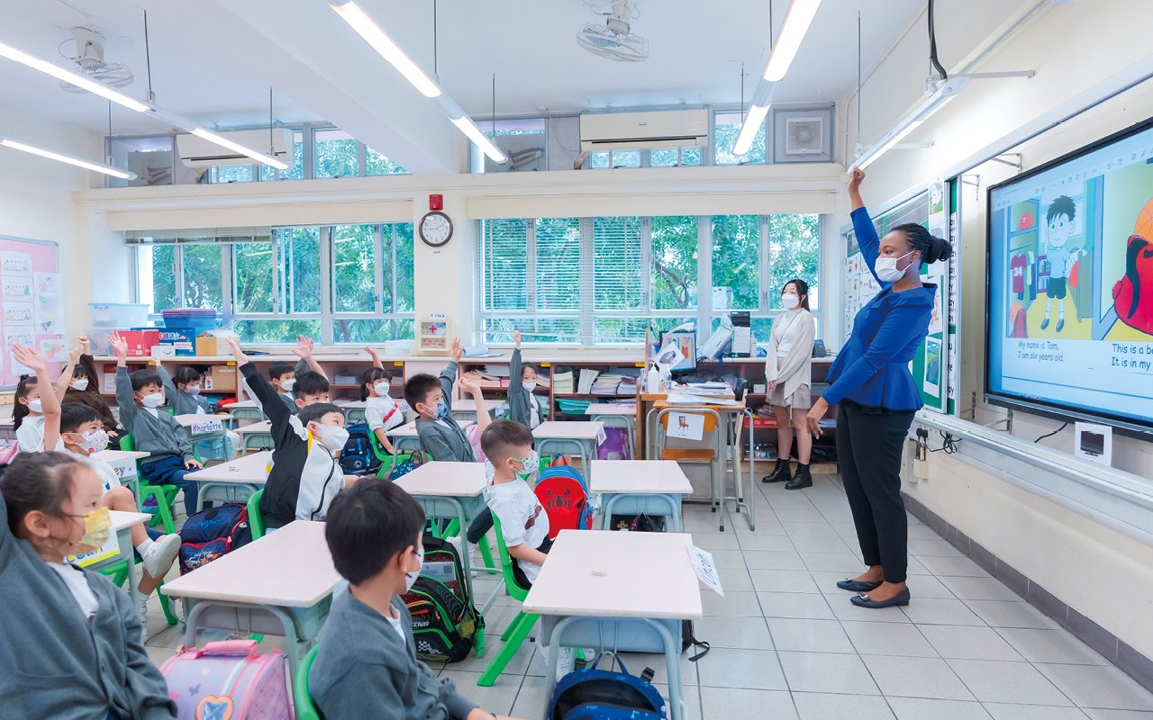 Miss Feyi, director of the foreign English department, pointed out that the school's English department uses "combination of reading and writing" as the basic teaching strategy, and also makes good use of "high participation", "multiple presentations" and "group collaboration" class modes to promote interaction between teachers and students, so as to cultivate the ability and attitude of active learning.