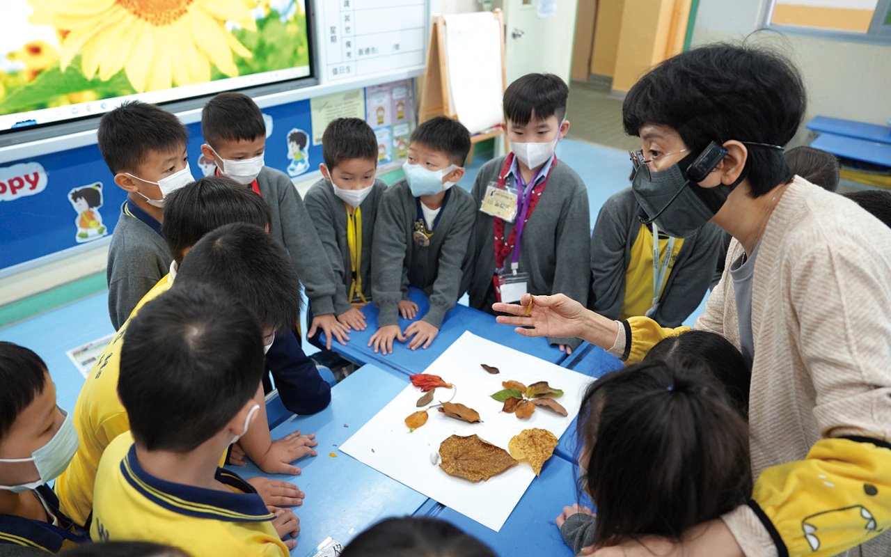 The comprehensive learning environment attaches great importance to creating opportunities for active learning and application. The teaching team is committed to promoting interdisciplinary learning and breaking the knowledge framework, allowing students to cultivate the spirit of inquiry, promote learning motivation, and develop unique potential through thematic interdisciplinary learning.