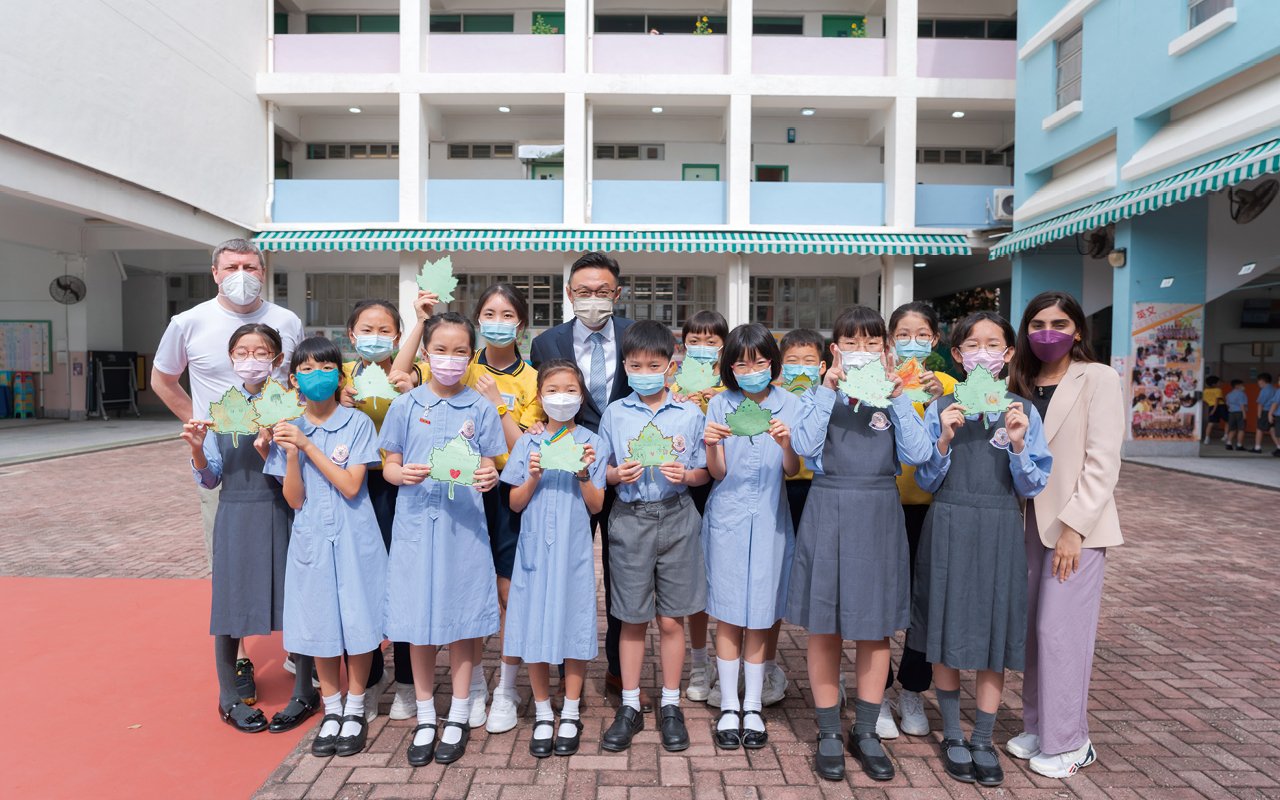 The school also follows new trends in education and integrates English education with STEAM education. Through new diversified learning activities, such as "Special Inquiry", "Programming Education", "Science Exploration" Robot Top-notch Course, etc., students are encouraged to use English, understand the development trends of innovative technology, and at the same time, through hands-on operations, feel the impact of technology on human life, so as to prepare for the changes and challenges of future society.