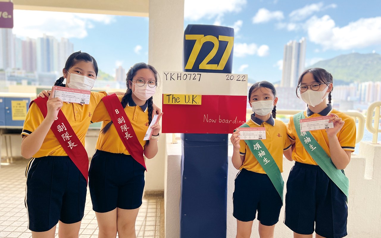 In the future, the school will continue to implement more activities that use English effectively and set up a platform for students to demonstrate their English abilities.
