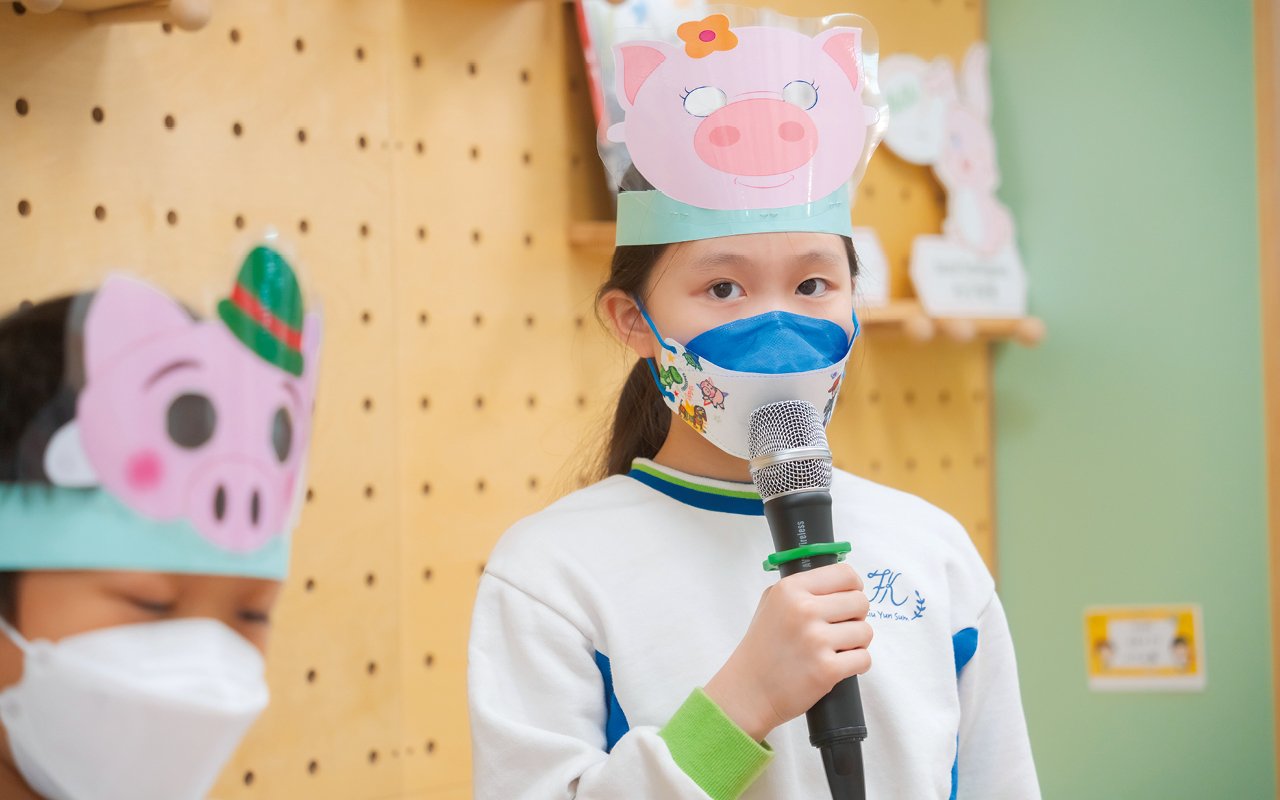 The school actively recruits more teachers and promotes small class teaching to optimize the teacher-student ratio so that students can be taught in accordance with their aptitude and learn accurately.