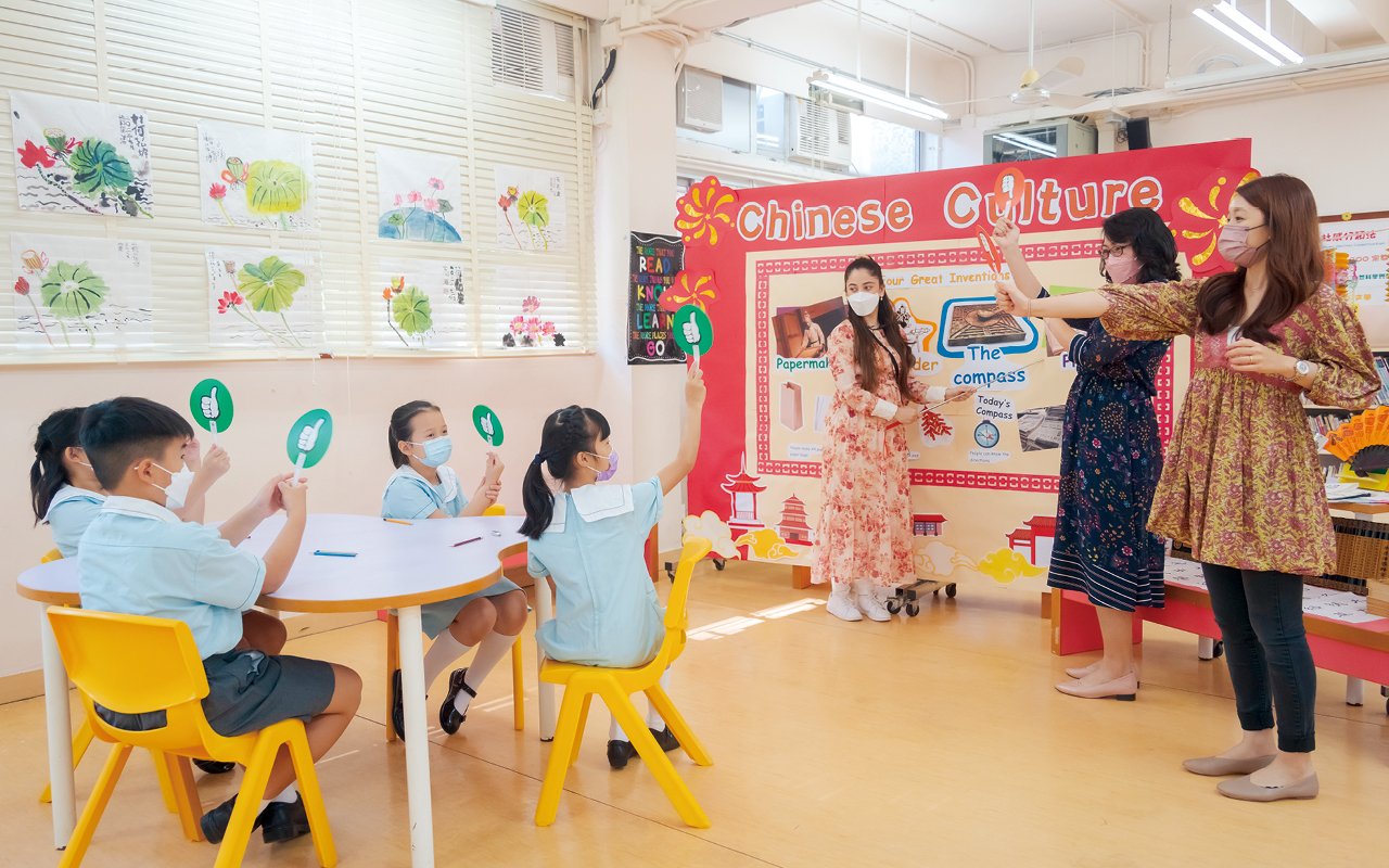 The school's curriculum is flexible and open, covering various learning areas. It also combines learning interests to promote horizontal and vertical development. Students have a strong interest in learning and are not only serious about studying, but also have excellent collaboration skills and a positive learning attitude. They are highly praised by residents in the area.