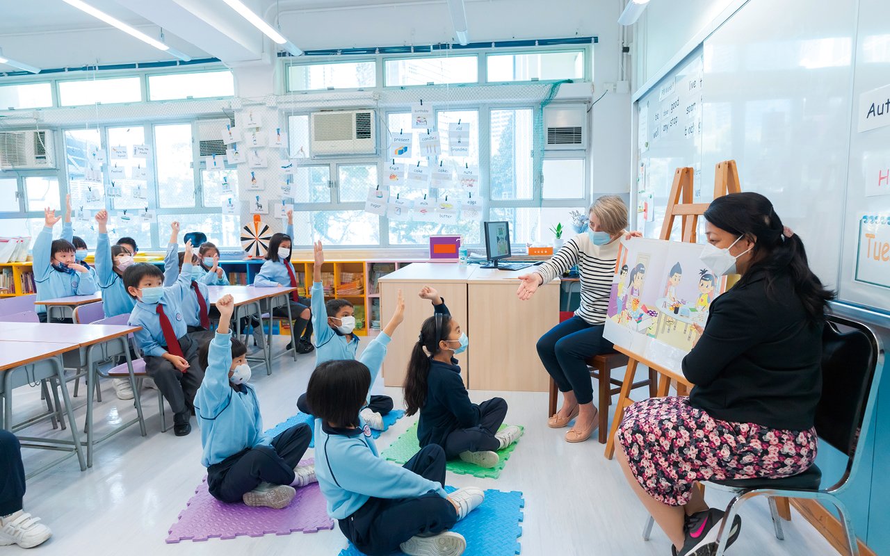 Facing the learning diversity of multi-national students, the school takes advantage of multiculturalism and applies strategies such as "small class placement" and small group teaching to achieve mutual learning effectiveness through language and cultural integration and improve students' English proficiency.