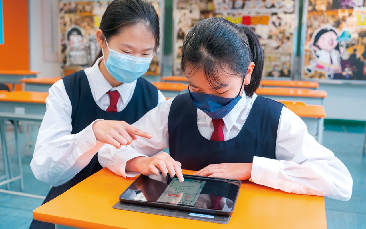 Many students have observed changes in their personal handwriting during repeated practice, and feel a sense of success because they can write neatly and neatly.