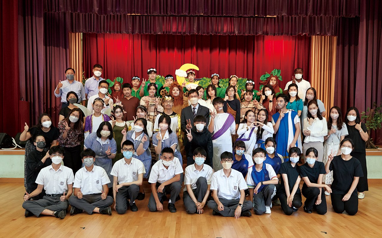The school has also established a Chinese drama group and an English musical group