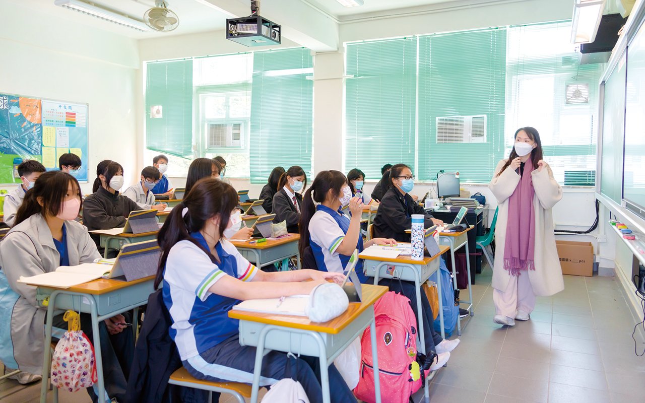 The school actively promotes independent learning and sets up ad hoc independent learning study groups.