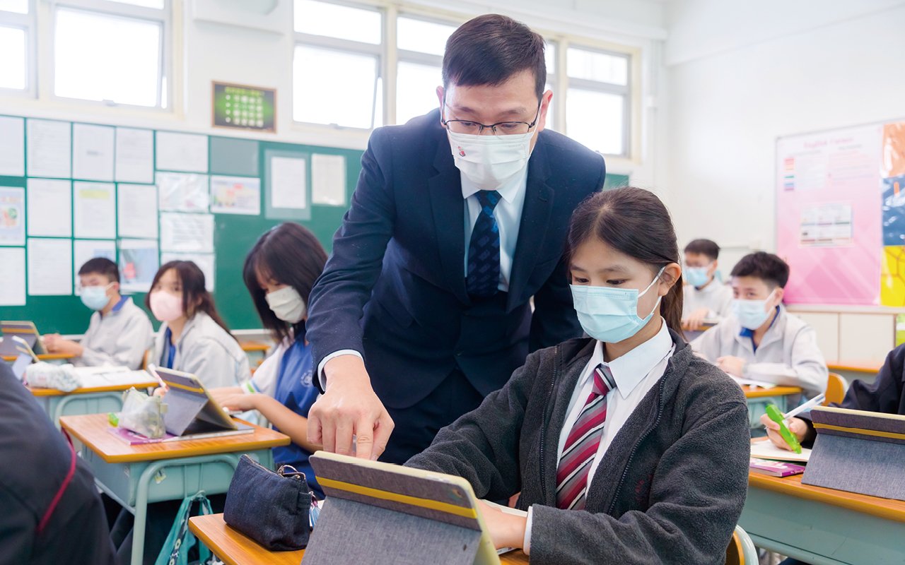 Under the influence of an encouraging learning environment, students are full of good and positive learning attitudes.