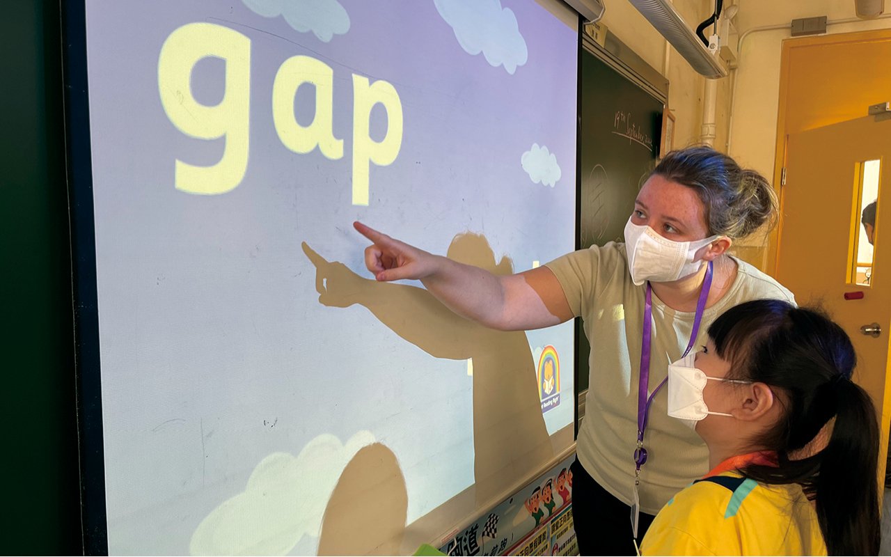 The school has always paid close attention to students’ English development