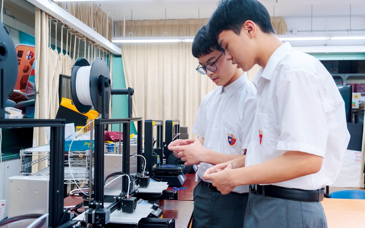 School contact humanistic care and knowledge of various subjects