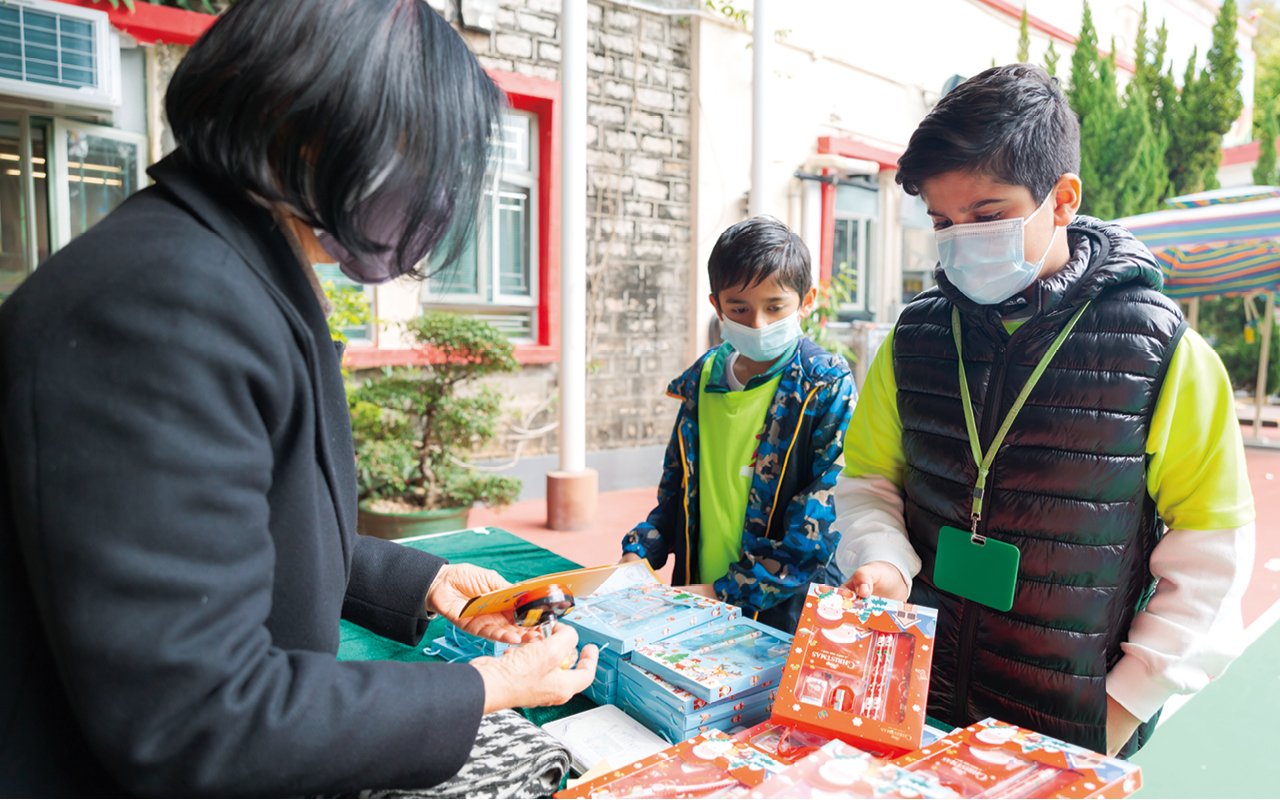 Create an international learning environment