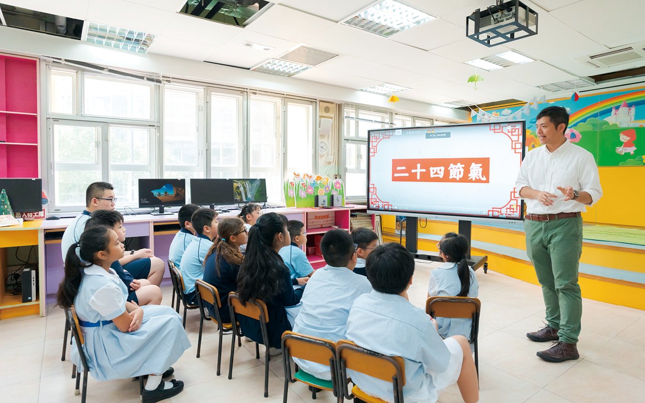 Immerse yourself in the language world by reading and sharing short videos