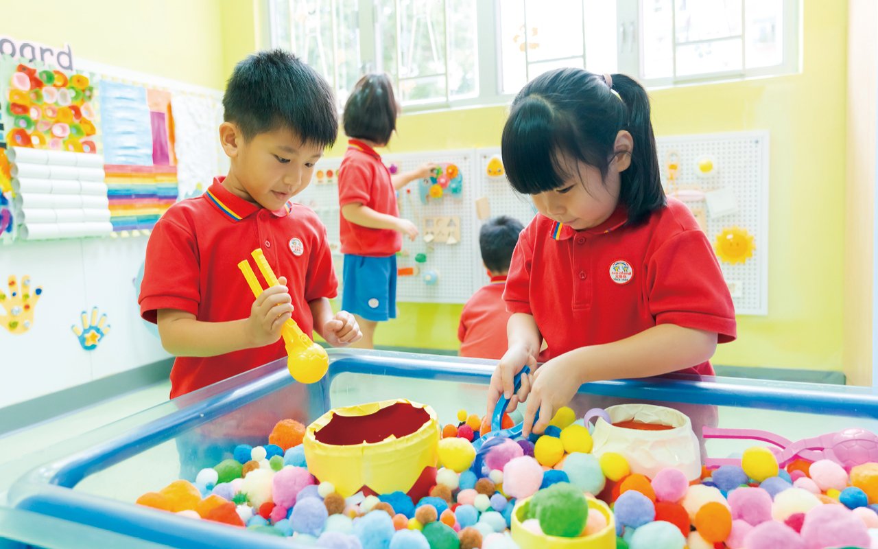 Help children build moral character, develop self-confidence, self-learning and self-care abilities