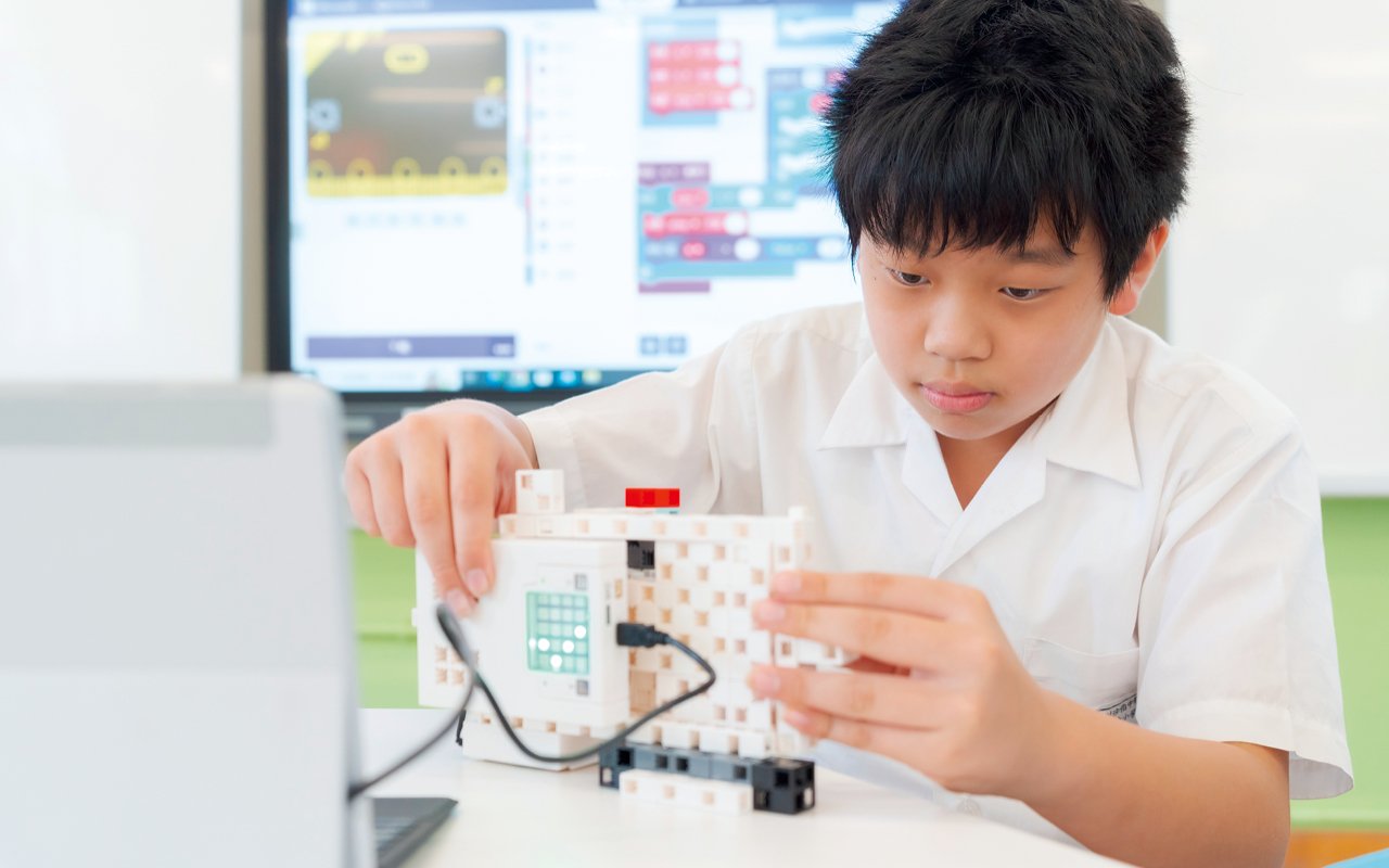 Integrate STEAM education with daily life