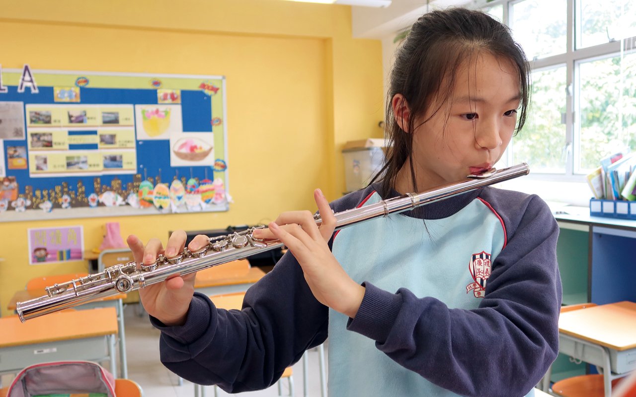 "Interest Class Achievements Exhibition" is held regularly every year