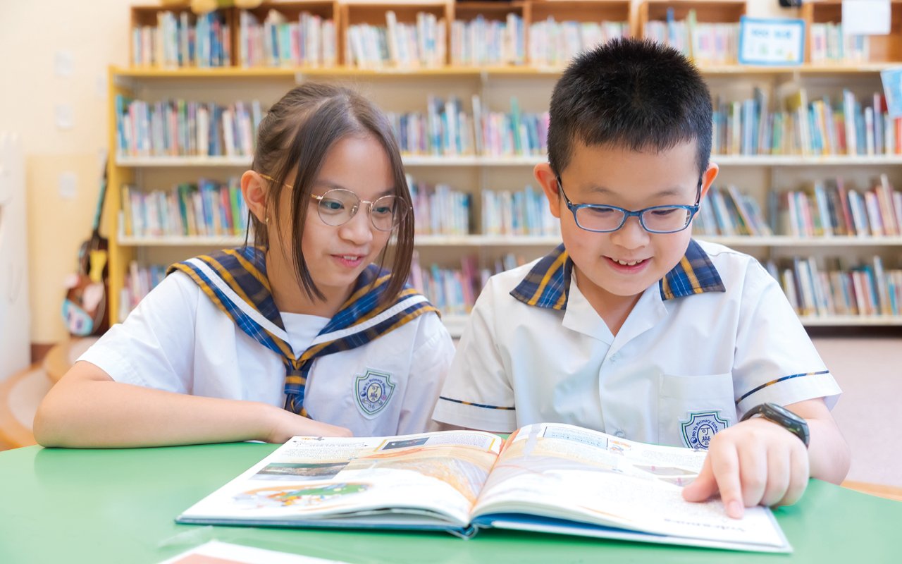 The school focuses on creating a relaxed and enjoyable English learning environment