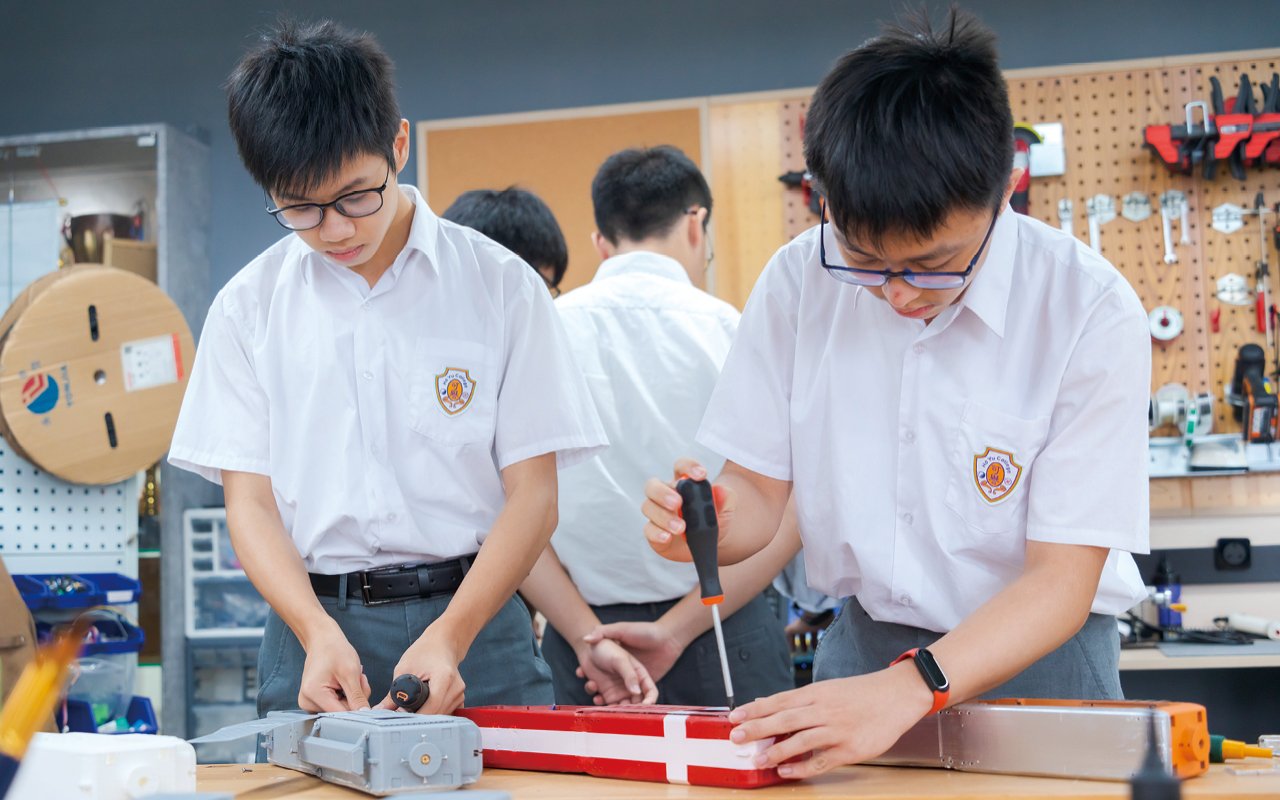 Spontaneously extend learning of knowledge