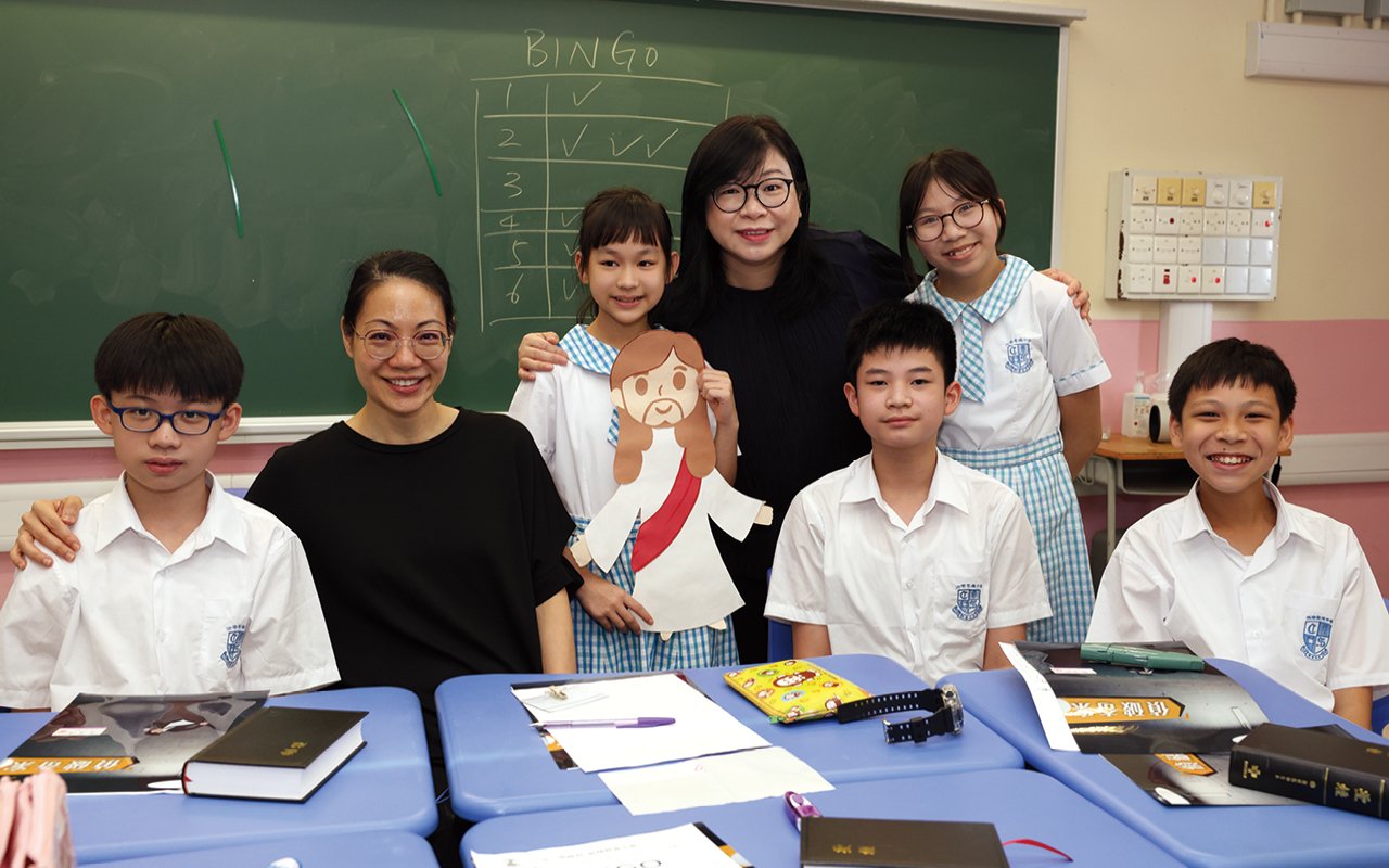 The school combines the ten values education with the curriculum of Form 1 to Form 6