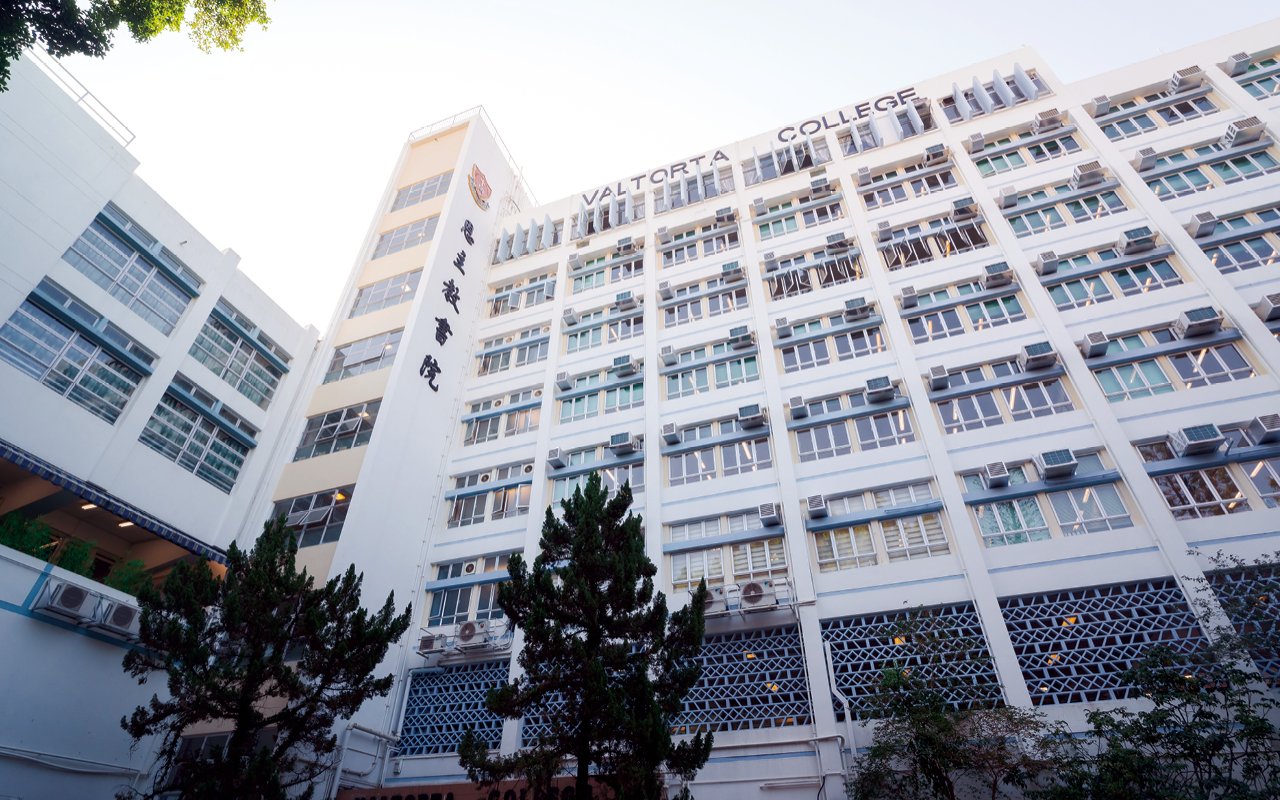 School building appearance