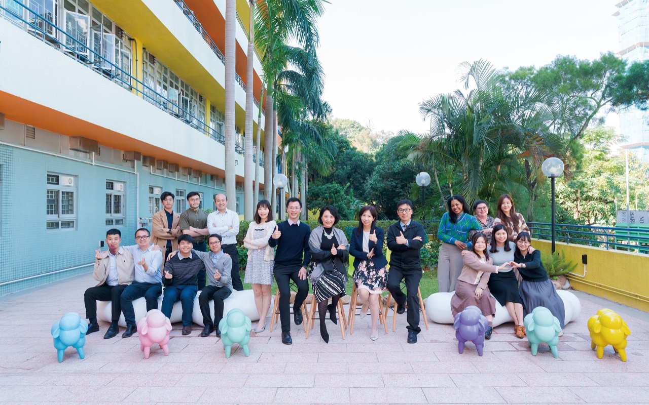 Many teachers in the school won the "Chief Executive's Award for Teaching Excellence"