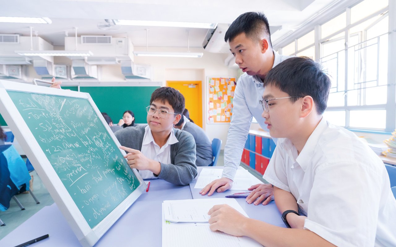 Launch "School-Based Pinyin Course"
