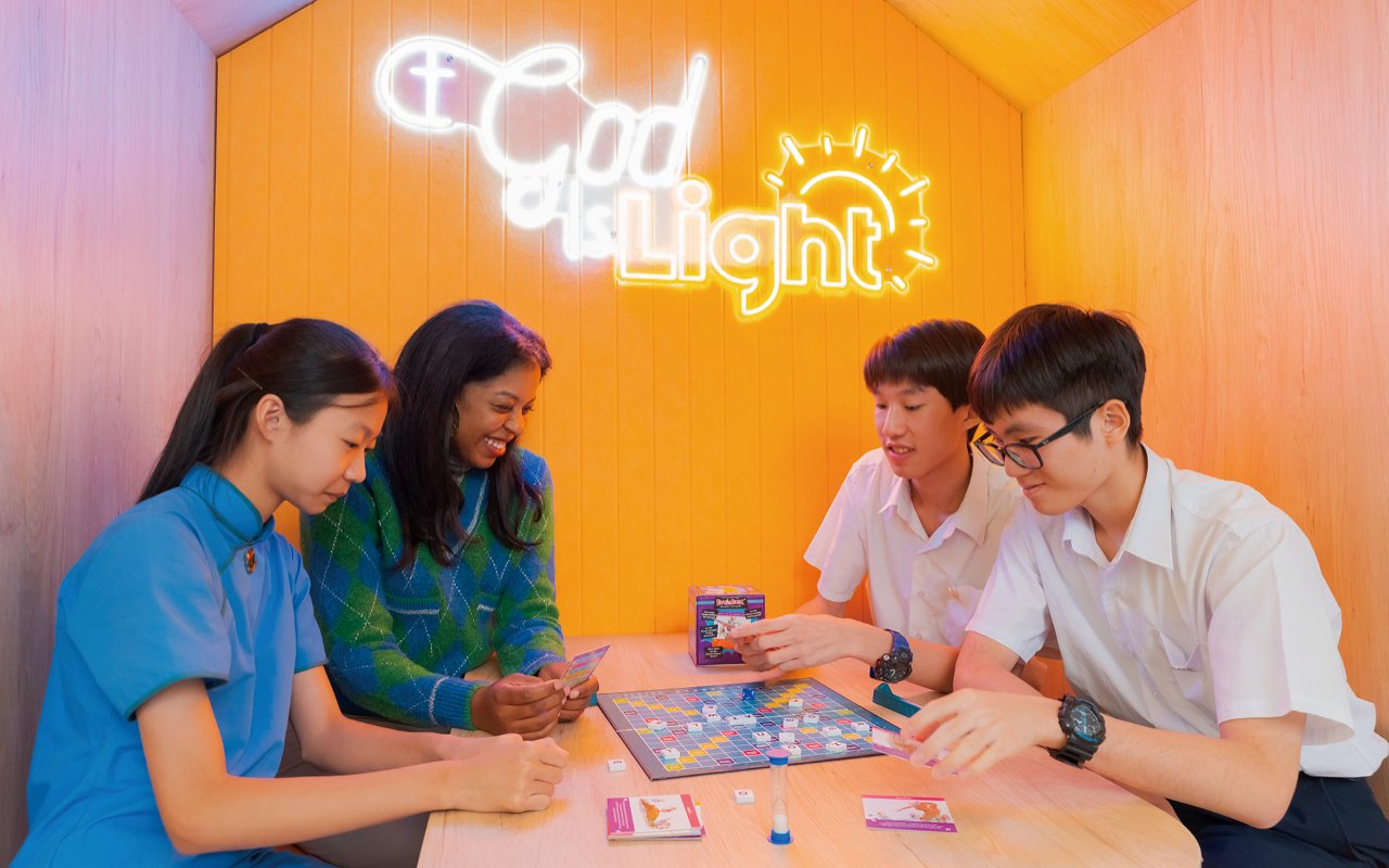 Recruited several more foreign English teachers