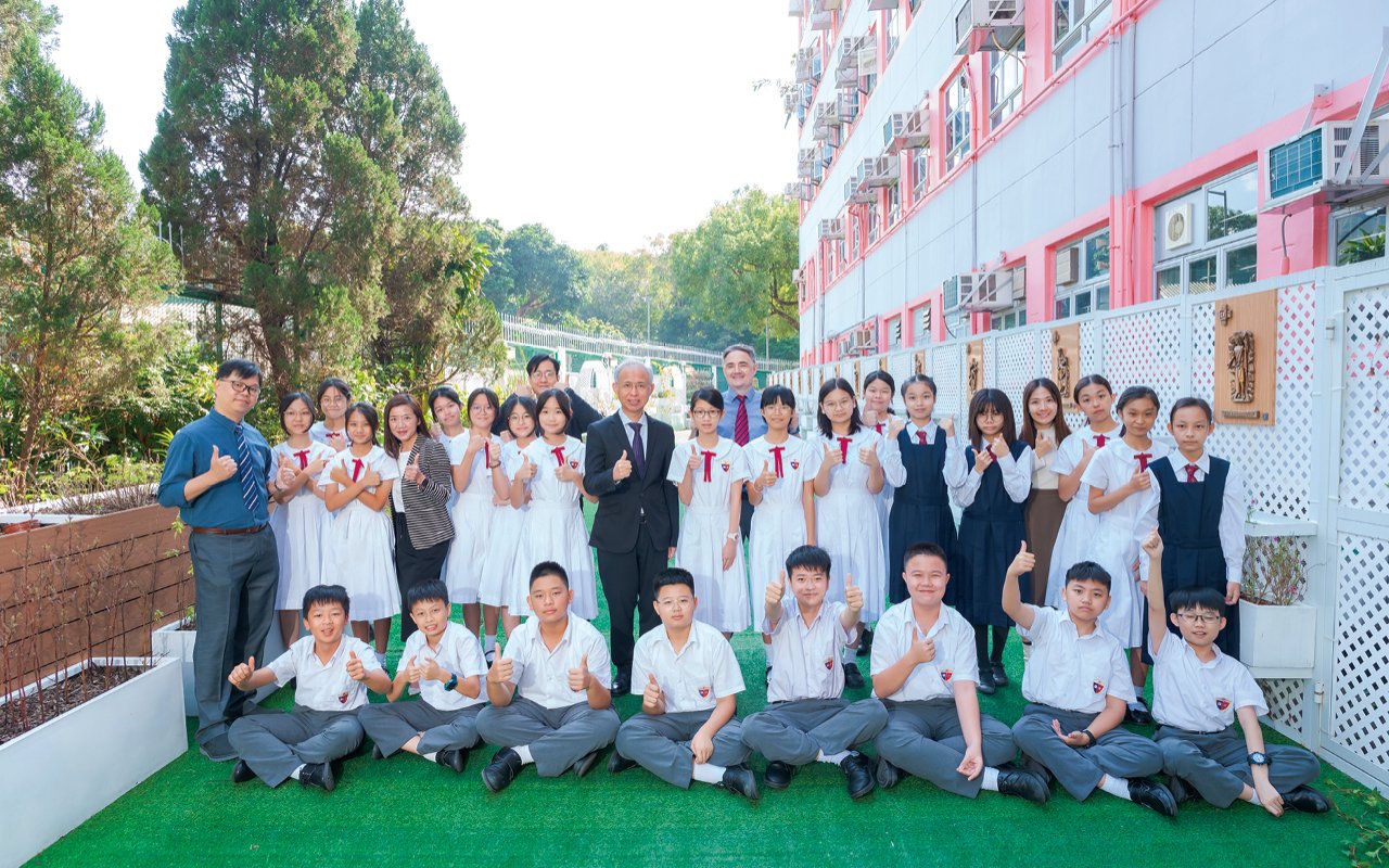 Adhering to the spirit of the school motto of "loyalty, diligence, respect for the Lord and love for others"