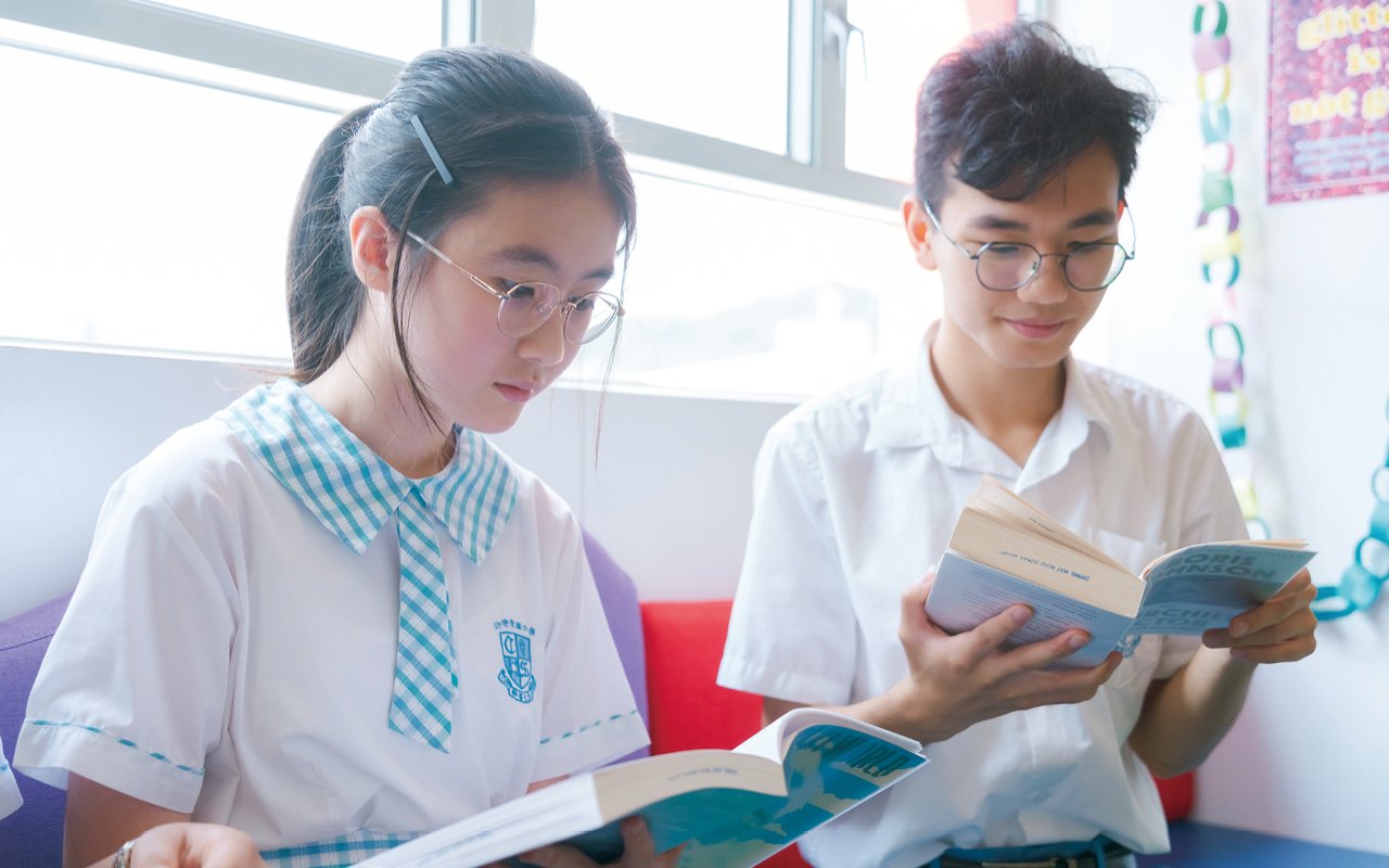 The school specially combines career planning and English learning to help students enter the bright road