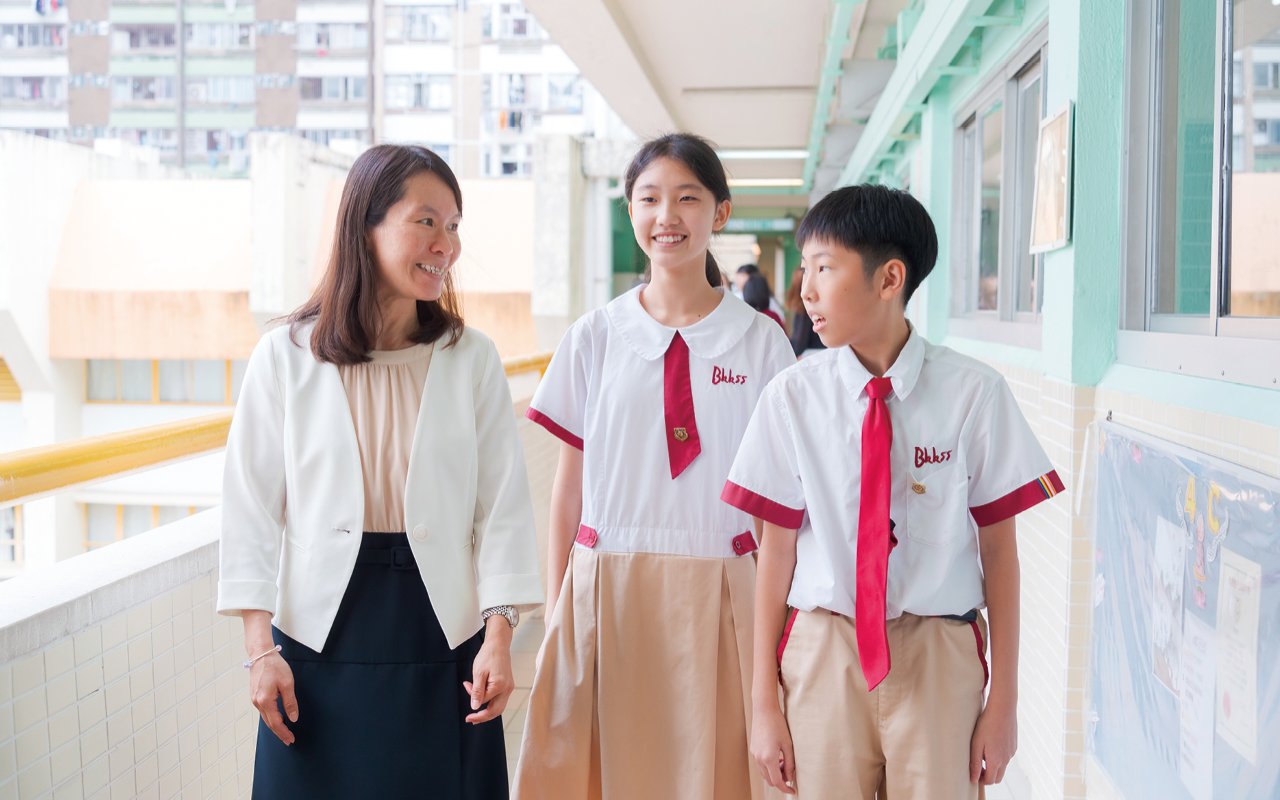To enable students to use English in daily life