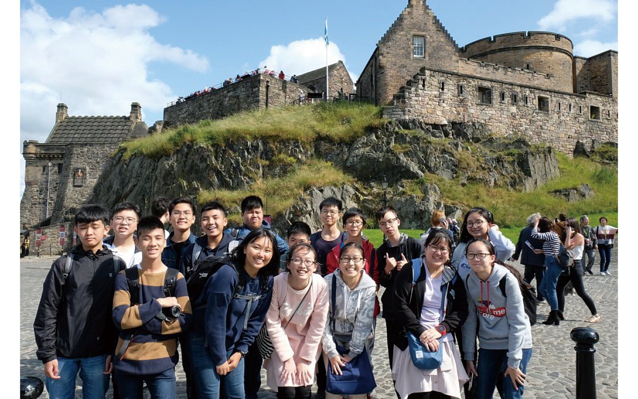 The school takes students on study tours to countries where English is the main language