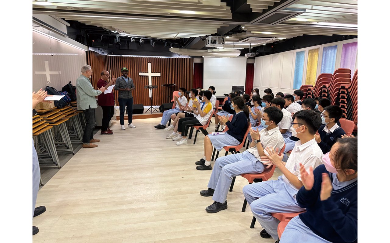 Stimulate students' interest in and motivation to learn English