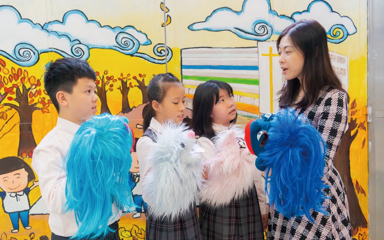 Increase students’ opportunities to communicate and communicate in English