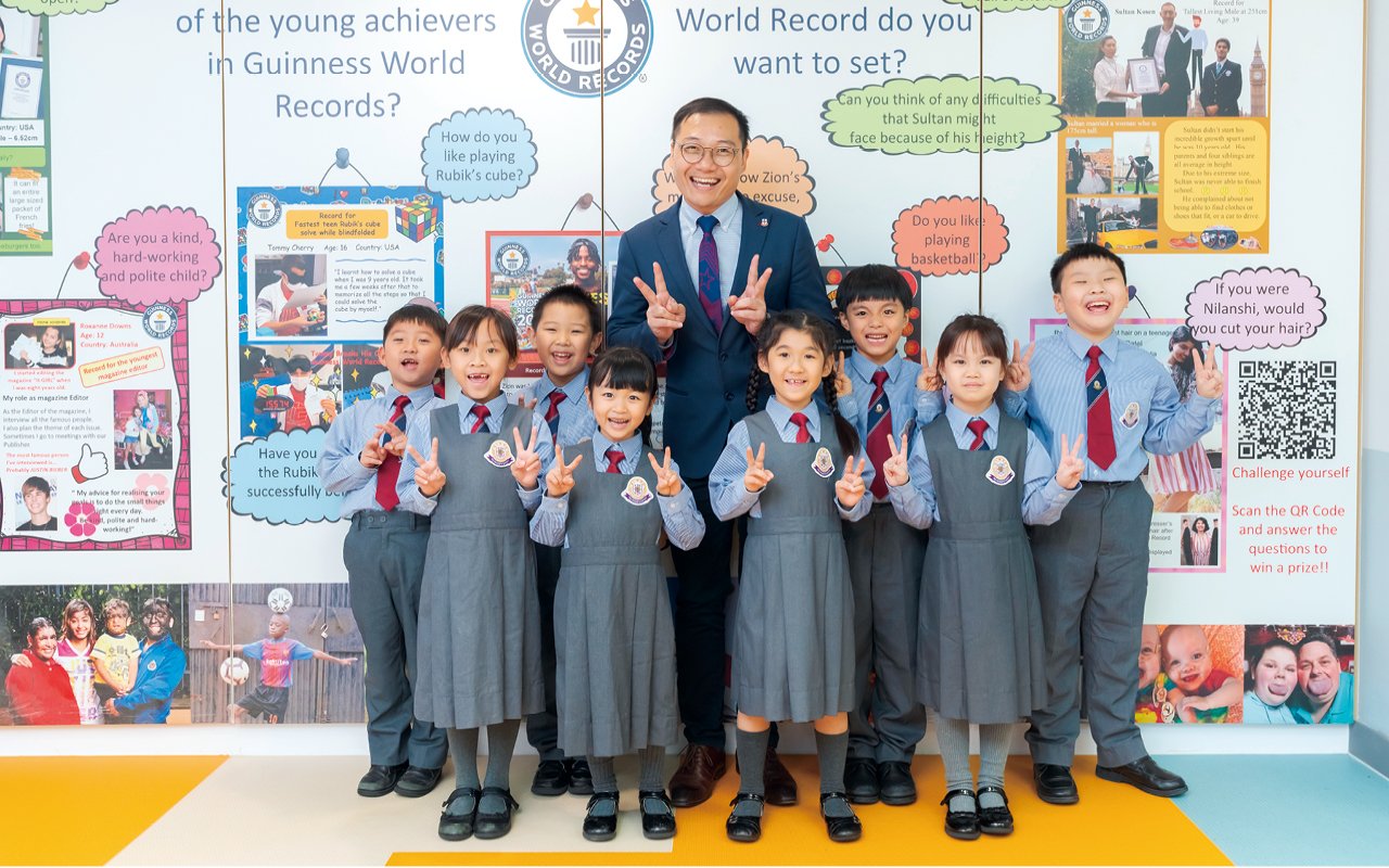 The school actively provides students with a comprehensive English learning package. By focusing on English context, curriculum planning, learning activities, etc., it carefully arranges a full range of English learning experiences to help students broaden their horizons and understand the world through English.