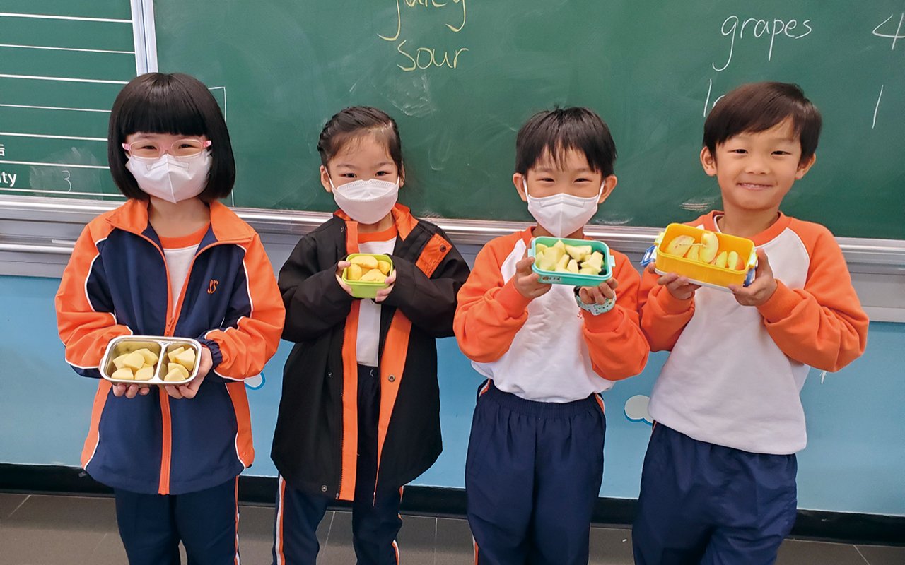 The school also participates in the school-based support services of the Education Bureau, actively improves and optimizes the school-based curriculum based on the latest curriculum guidelines, and incorporates effective reading skills teaching methods to provide students with professional and high-quality English education.