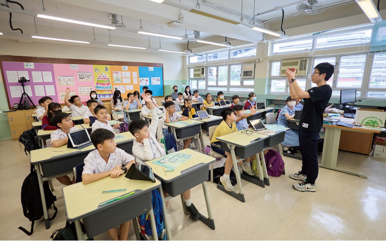 The school implements a method of teaching students in accordance with their aptitude to cultivate students