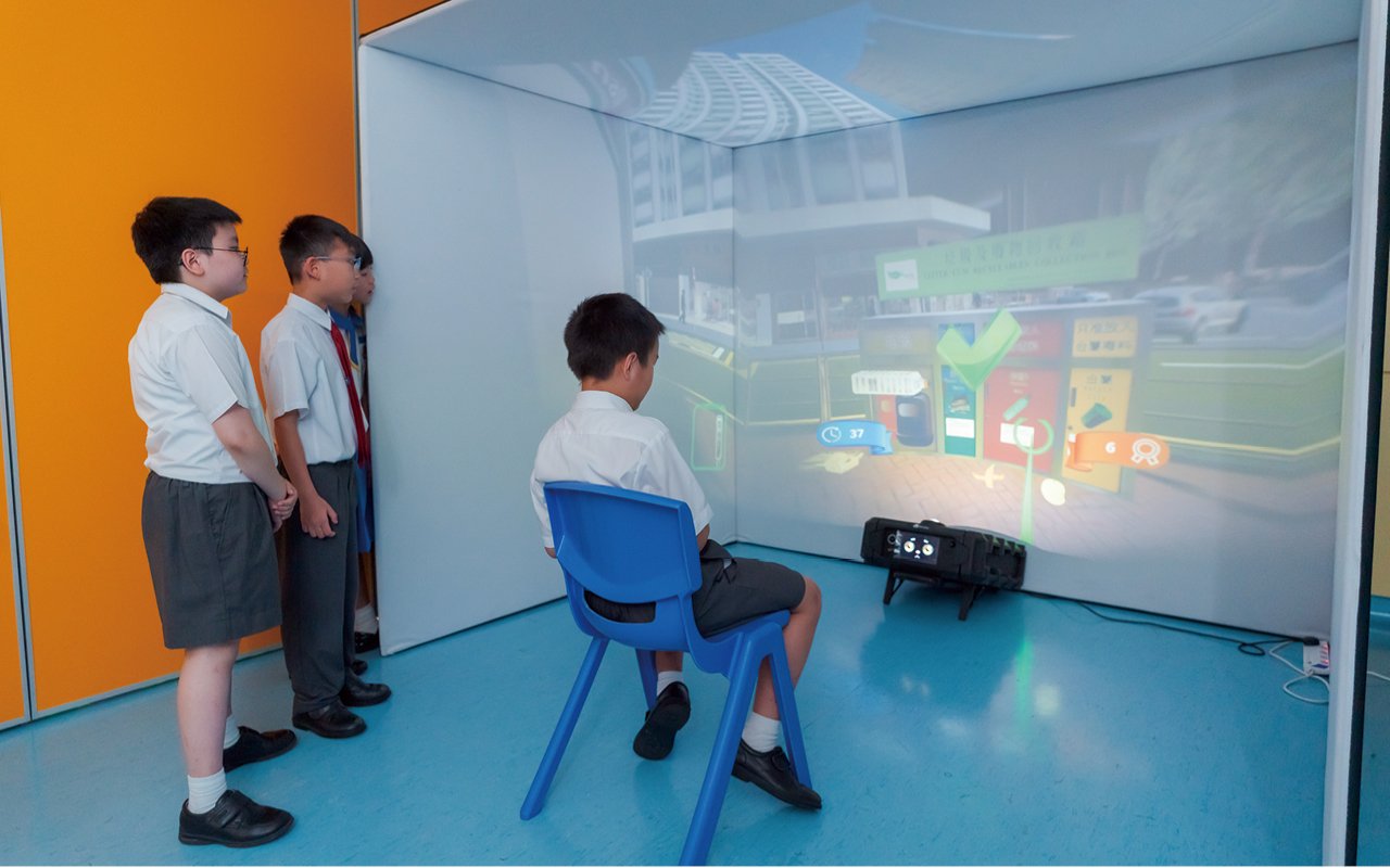 In order to cooperate with the long-term STEAM education, the school specially renovated the STEAM special room