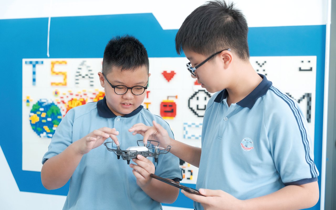 Give them greater room for development in science and technology innovation